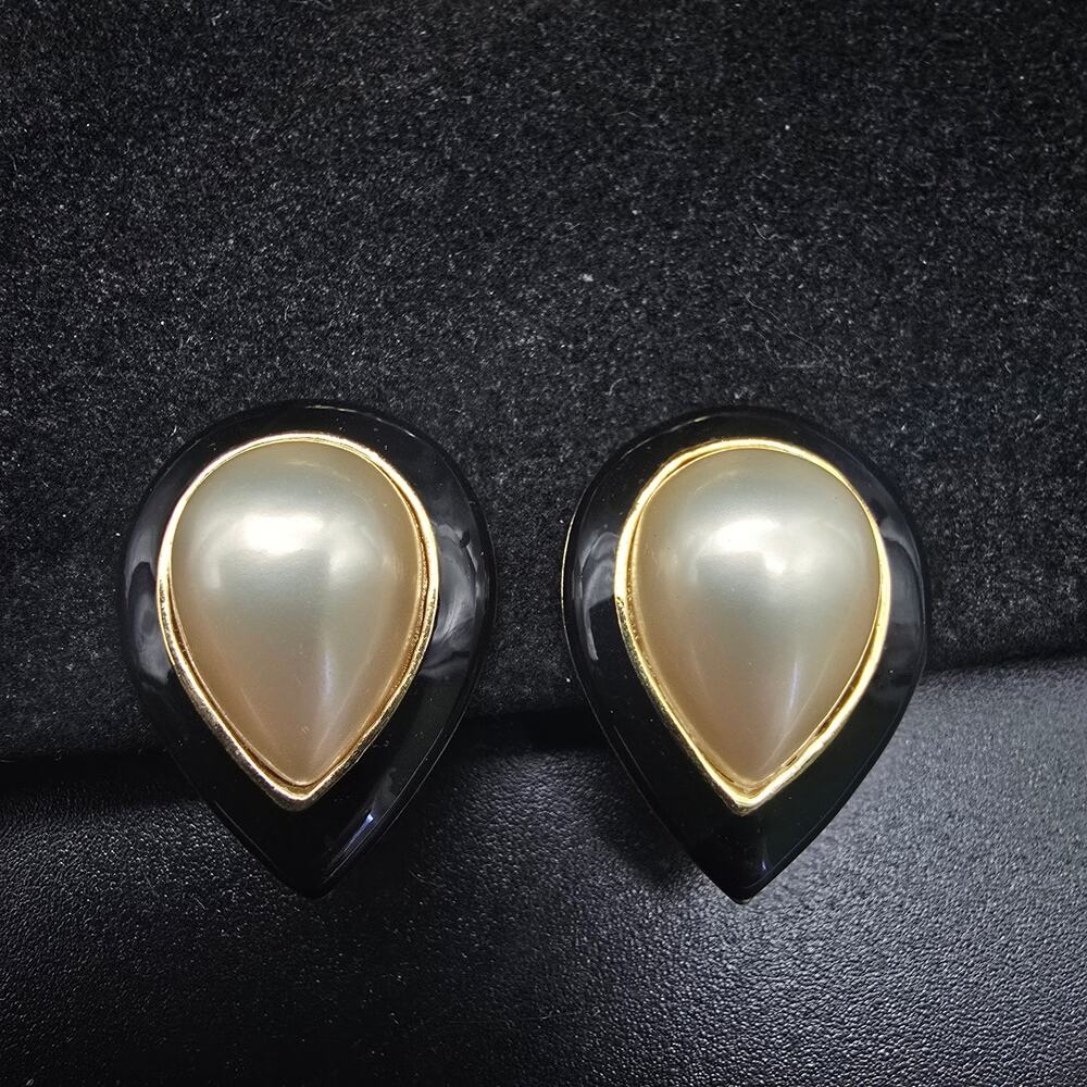 Faux Pearl Black Tear Drop Clip On Earrings Vintage Costume Jewelry
